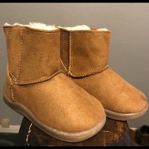 Toddler size 6 winter boots